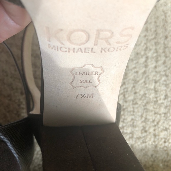 Michael Kors NIB 7.5 open toed brown platform - Picture 6 of 7
